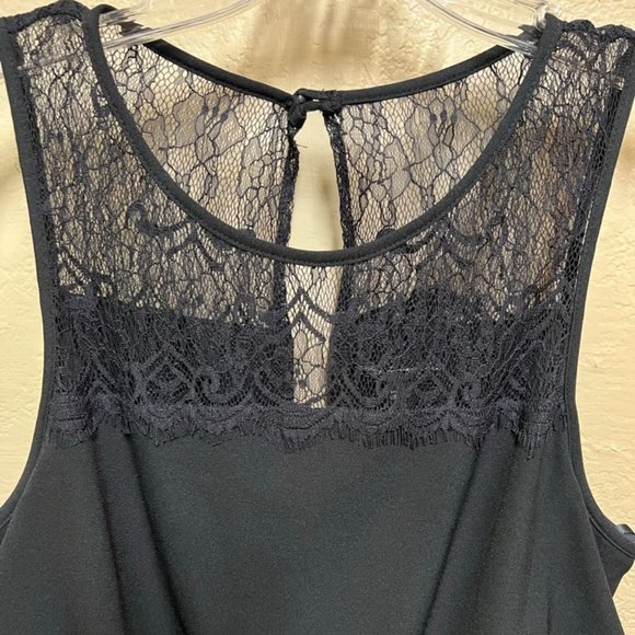 City Triangles Sleeveless Jumpsuit with Lace Yoke Size Medium - Picture 5 of 10